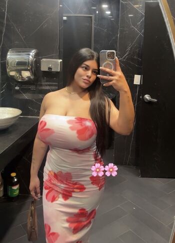 Full leaked Xyanely private onlyfans photo