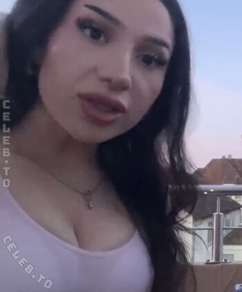 Full leaked Yasilisches private onlyfans photo