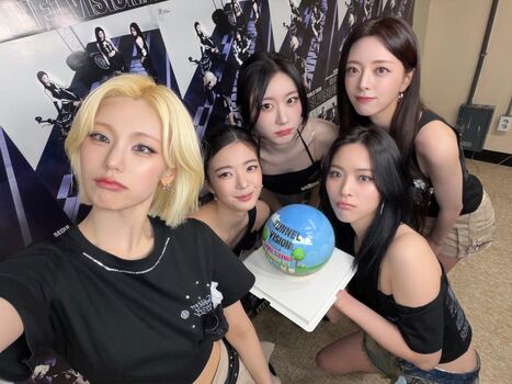 Full leaked Ak alina/ private onlyfans photo