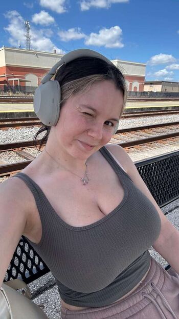 Full leaked Yellz private onlyfans photo