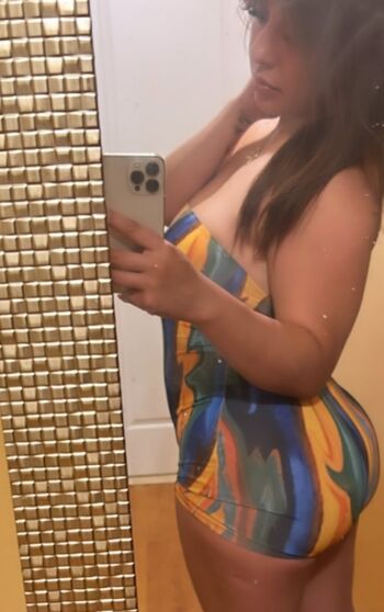 Full leaked Yesenia s private onlyfans photo