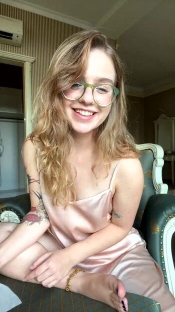 Full leaked Yourcorarossi private onlyfans photo