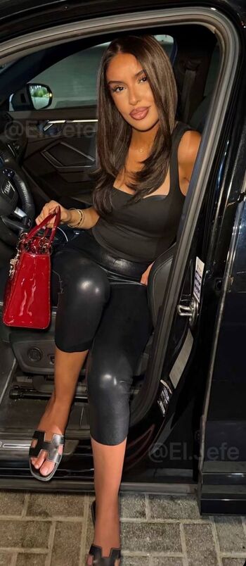 Full leaked Yousralkh page private onlyfans photo