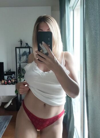 Full leaked Yunakairi private onlyfans photo
