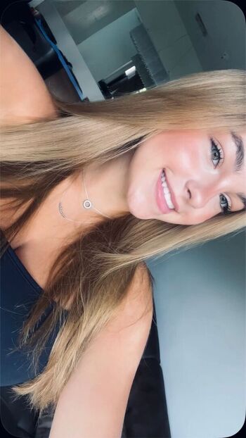 Full leaked Yunna claudino private onlyfans photo