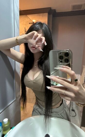 Full leaked Yurasweb private onlyfans photo