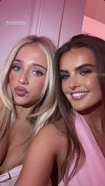 Full leaked Zaradeasyy private onlyfans photo