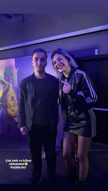 Full leaked Zelderler private onlyfans photo