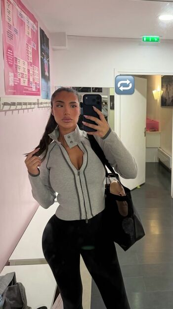 Full leaked Ziyartist private onlyfans photo