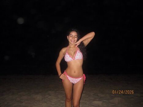 Full leaked Zoe hernan private onlyfans photo