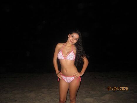 Full leaked Zoe hernan private onlyfans photo