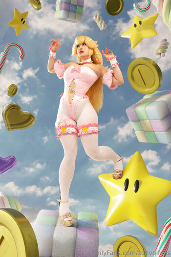 Zoe Volf Cosplay