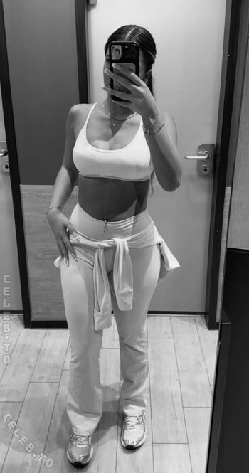 Full leaked Zoesalg page private onlyfans photo