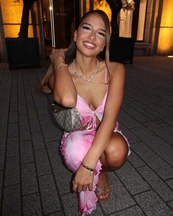 Full leaked Zoesalg private onlyfans photo