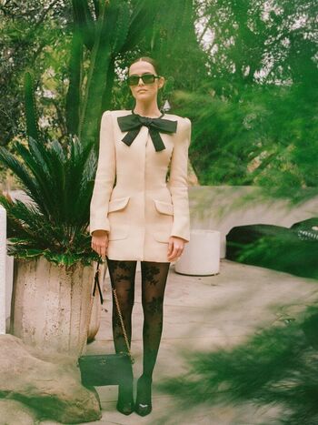 Full leaked Zoey deutch page private onlyfans photo