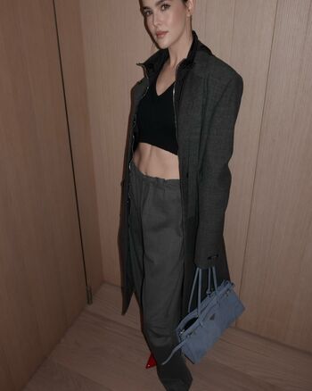 Full leaked Zoey deutch page private onlyfans photo