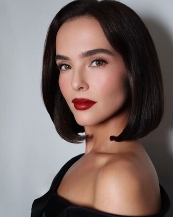 Full leaked Zoey deutch page private onlyfans photo