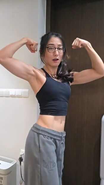 Full leaked Clara mia clara smileyy/ private onlyfans photo