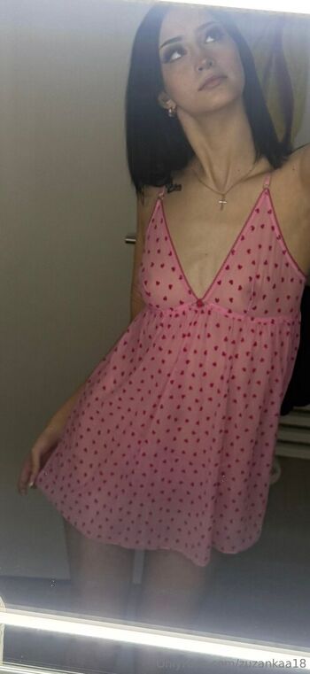 Full leaked Zuzinkaa private onlyfans photo